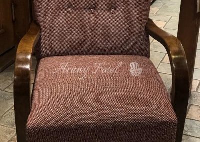 Karfás felújított fotel